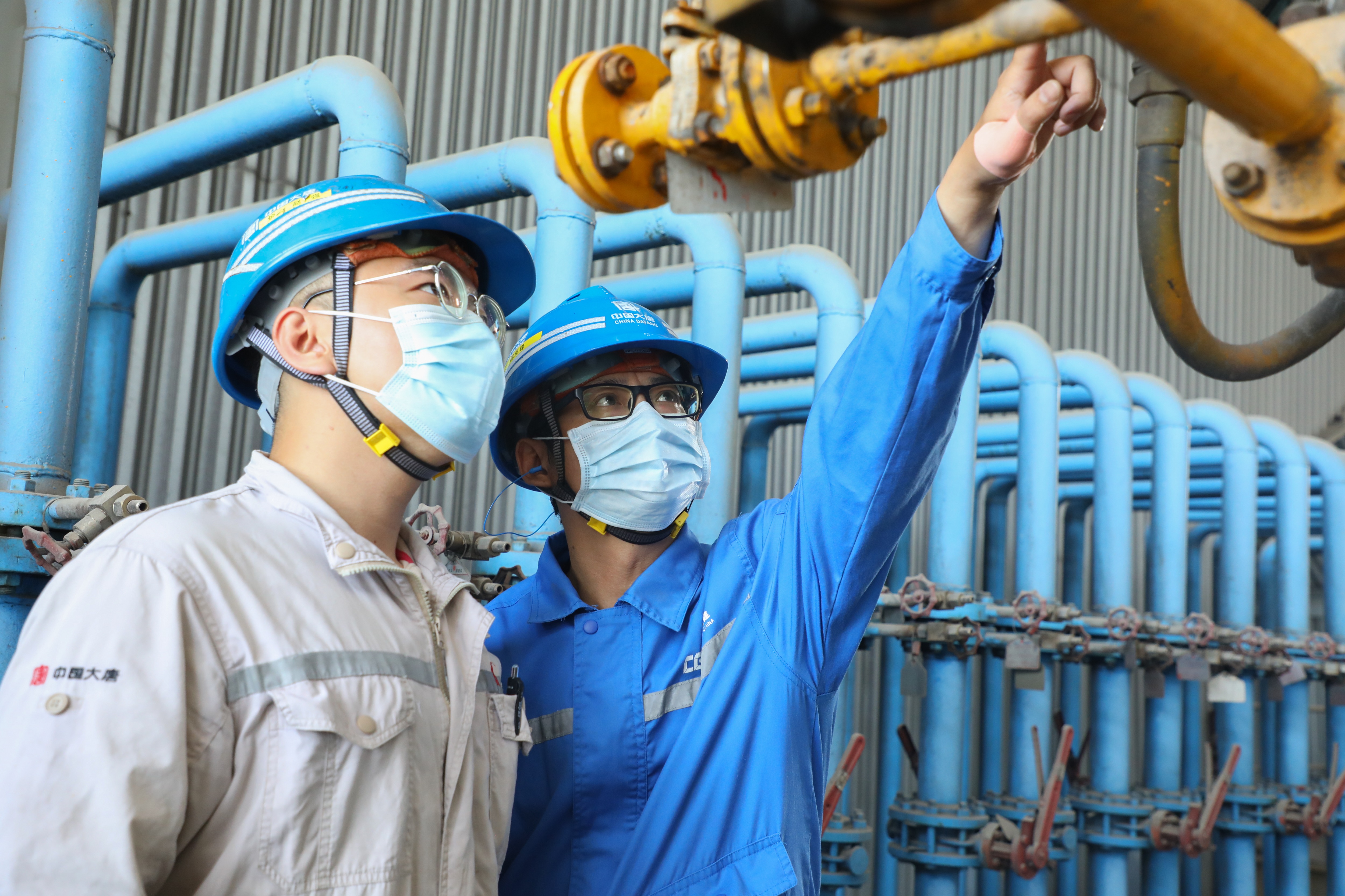 1666595612897012292.jpg 广东分公司一线工作照2.jpg